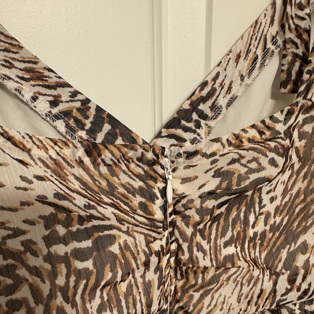 EXPRESS Woman’s Animal Print Maxi Dress Size Medium Flowing Brown and Cream - Picture 9 of 12